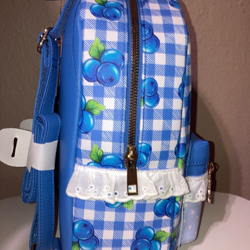 Blue strawberry shortcake Backpack - Picture 4 of 5